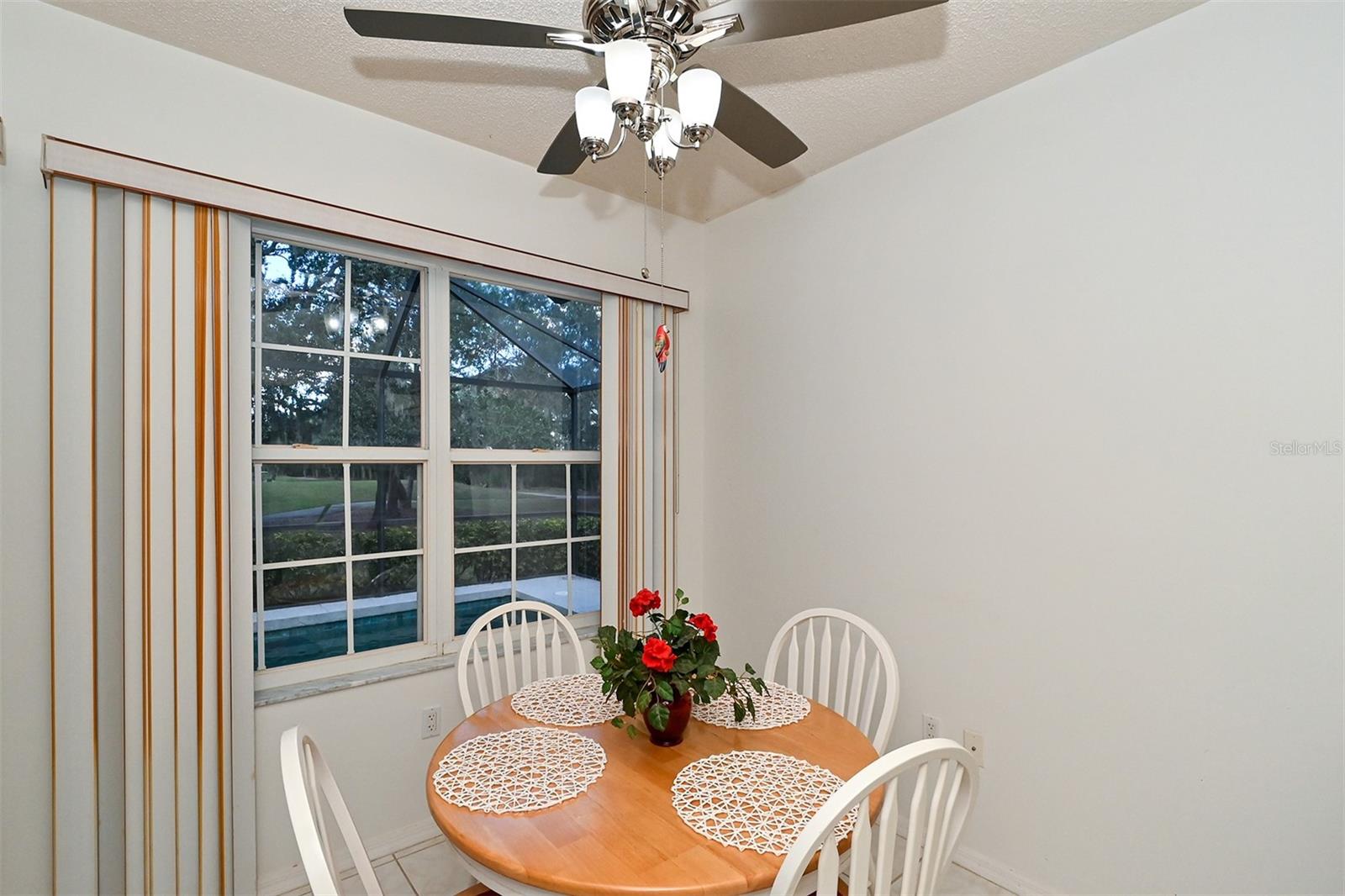 3866 SURREY CT — photo 20