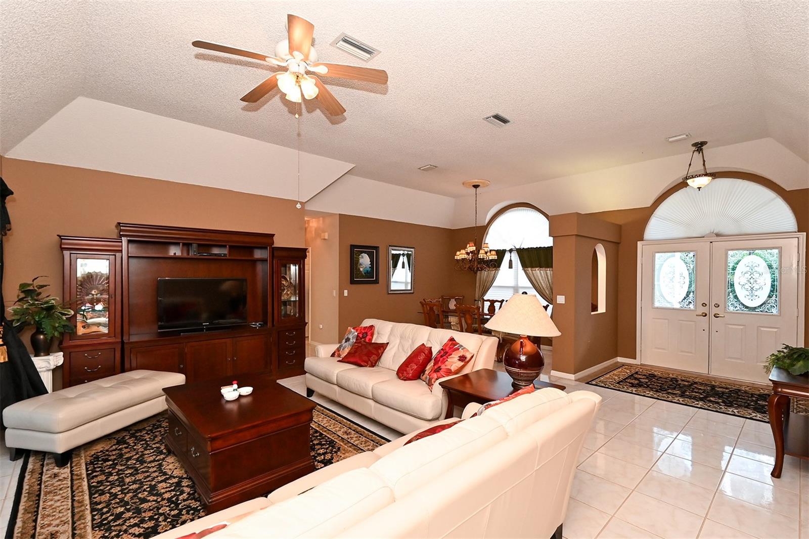 3866 SURREY CT — photo 14