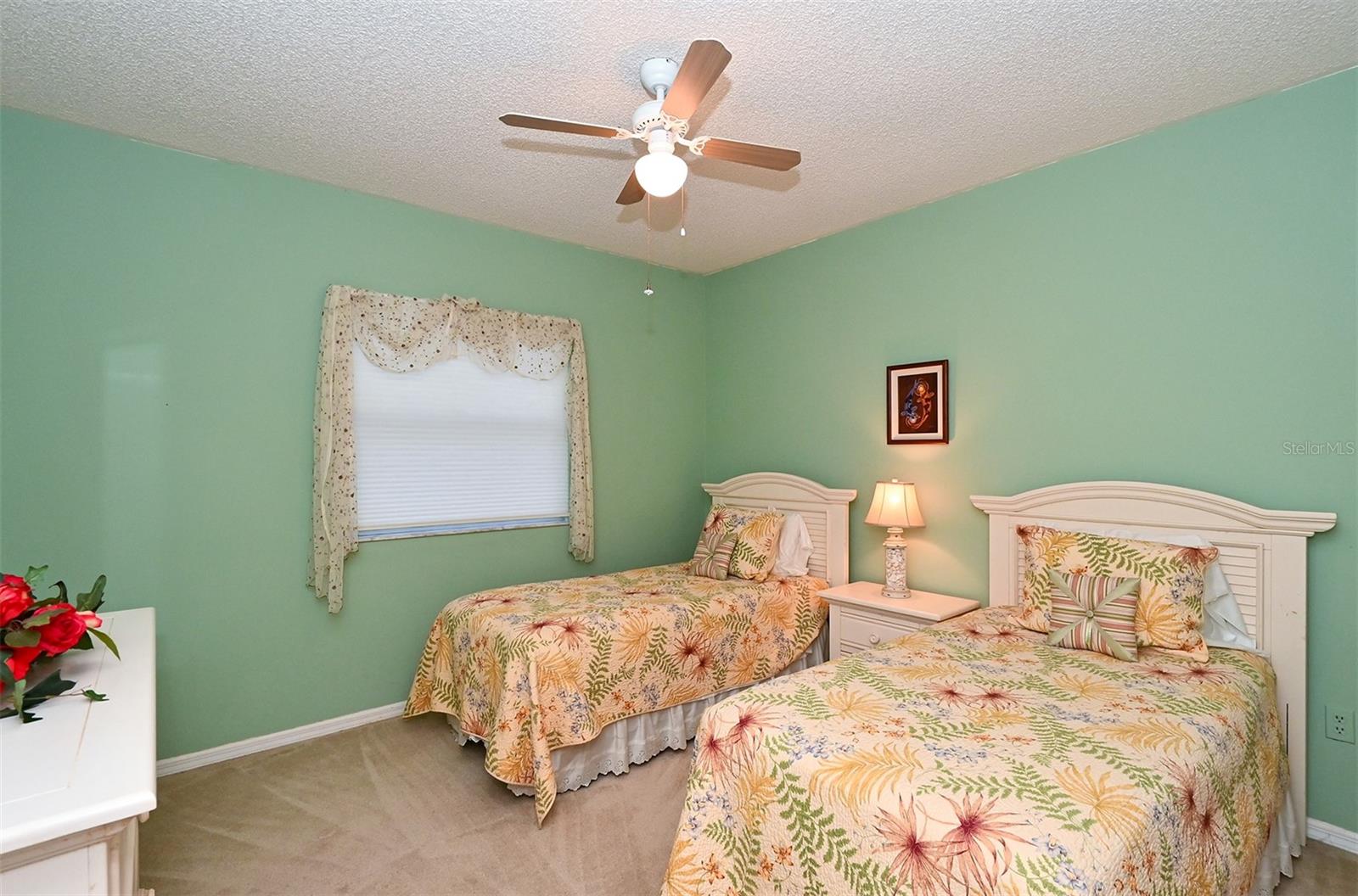 3866 SURREY CT — photo 32