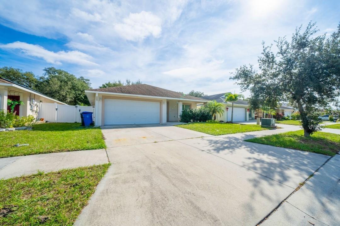2025 PEACEFUL PALM ST — photo 29