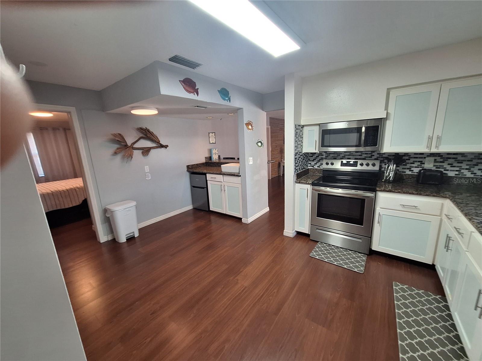 505 N HIGHLAND AVE — photo 11