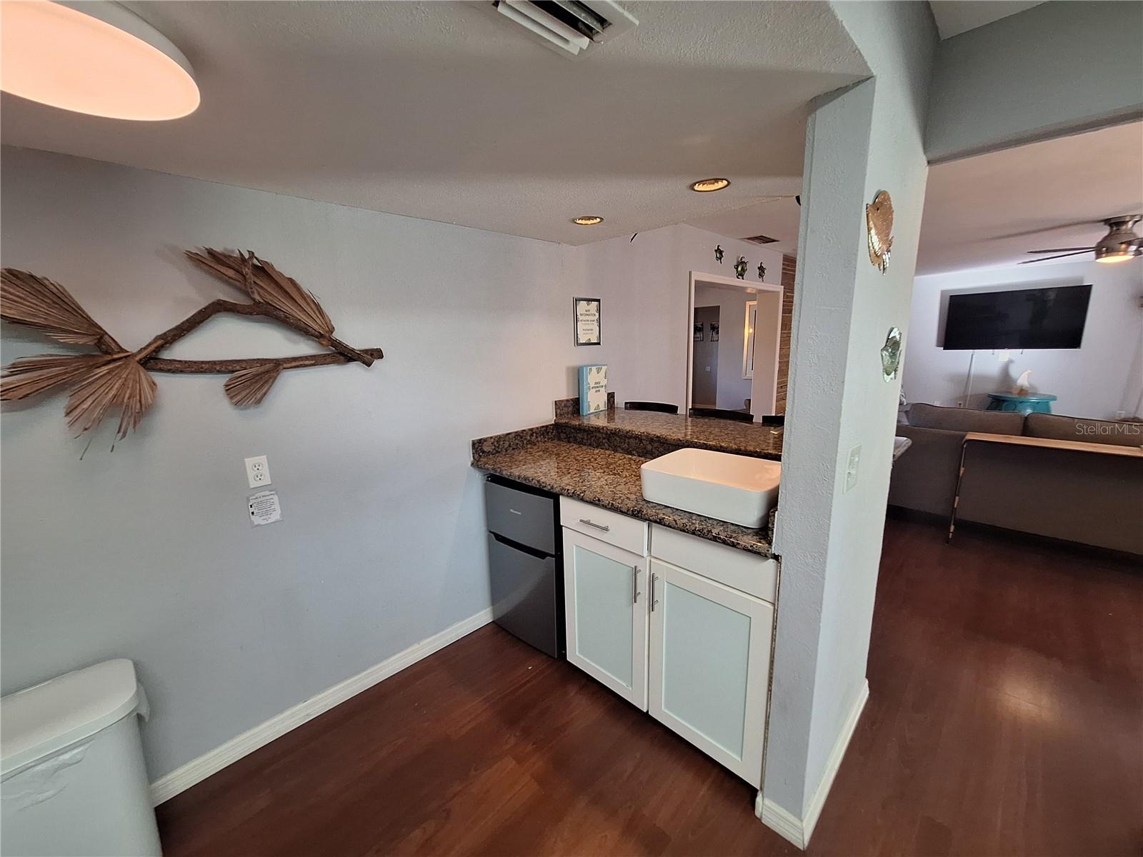 505 N HIGHLAND AVE — photo 8
