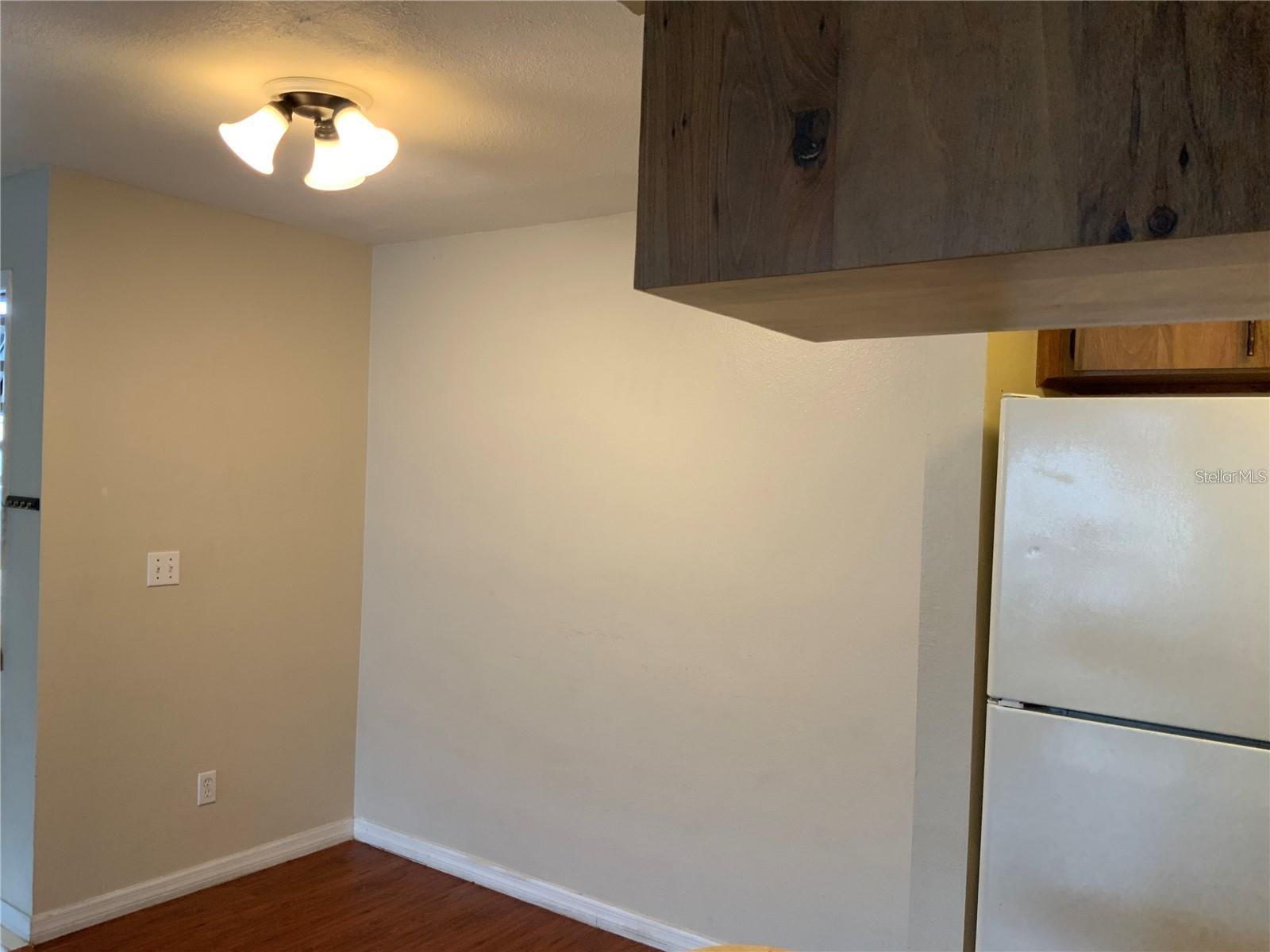233 RED MAPLE PL #233 — photo 5