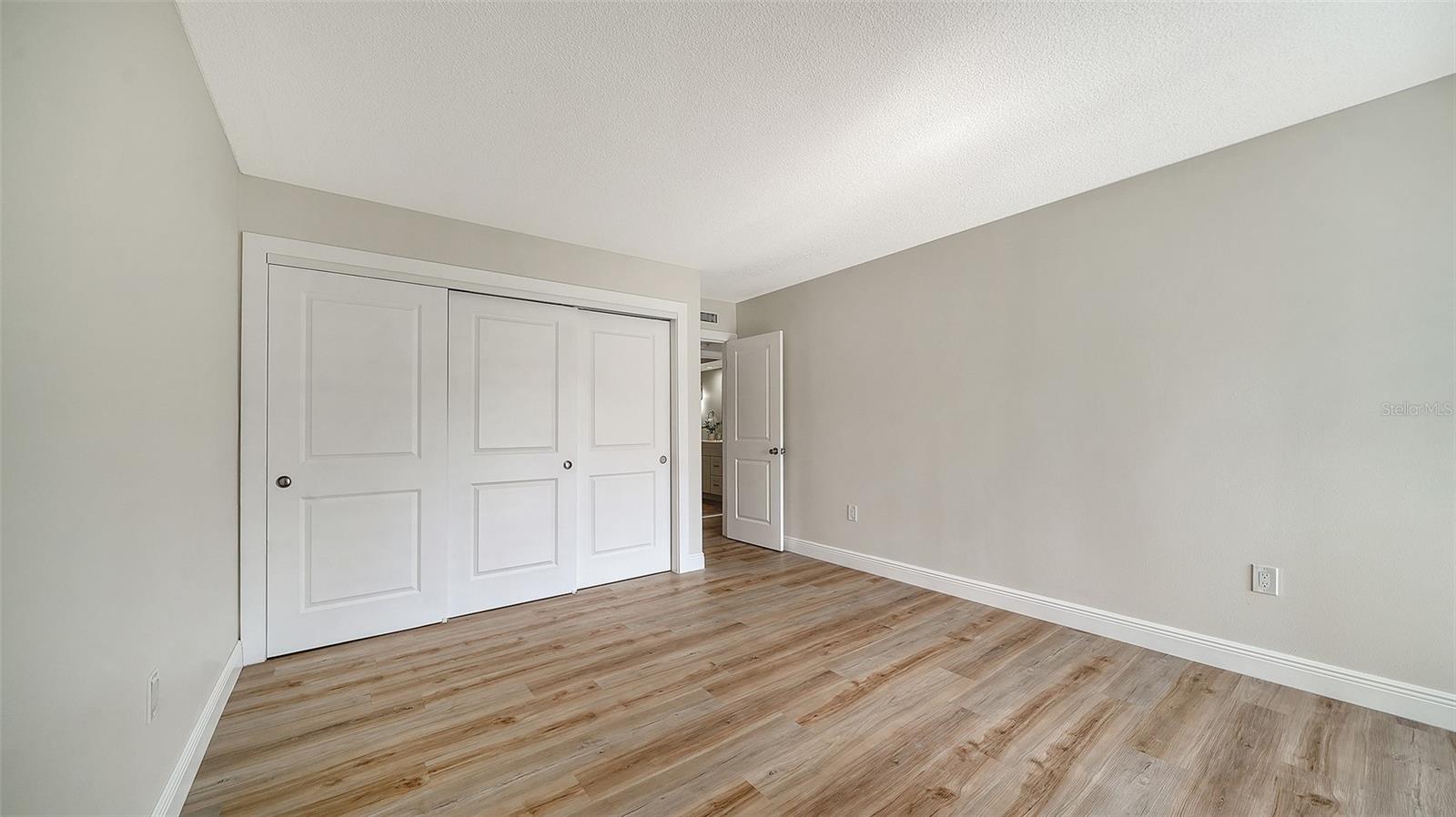 101 WHISPERING SANDS DR #107 — photo 37