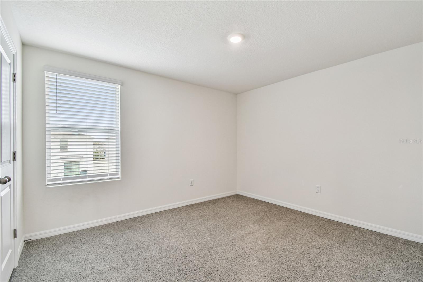9208 MISSION BAY PL — photo 32