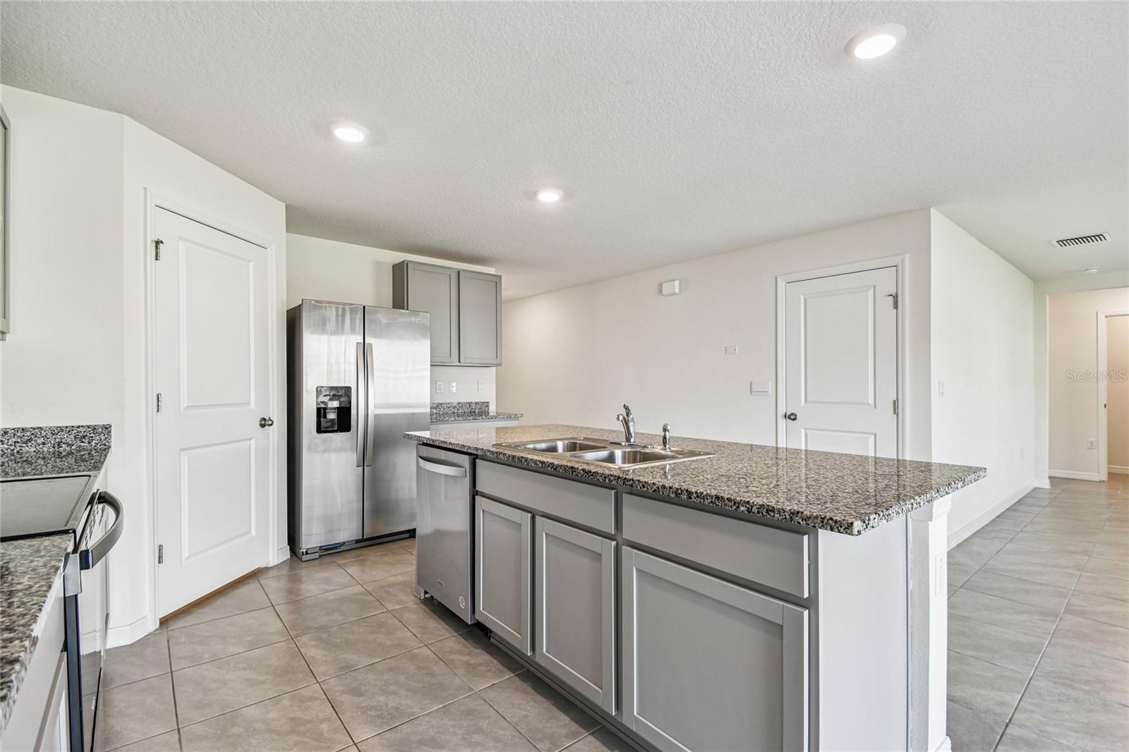 9208 MISSION BAY PL — photo 6