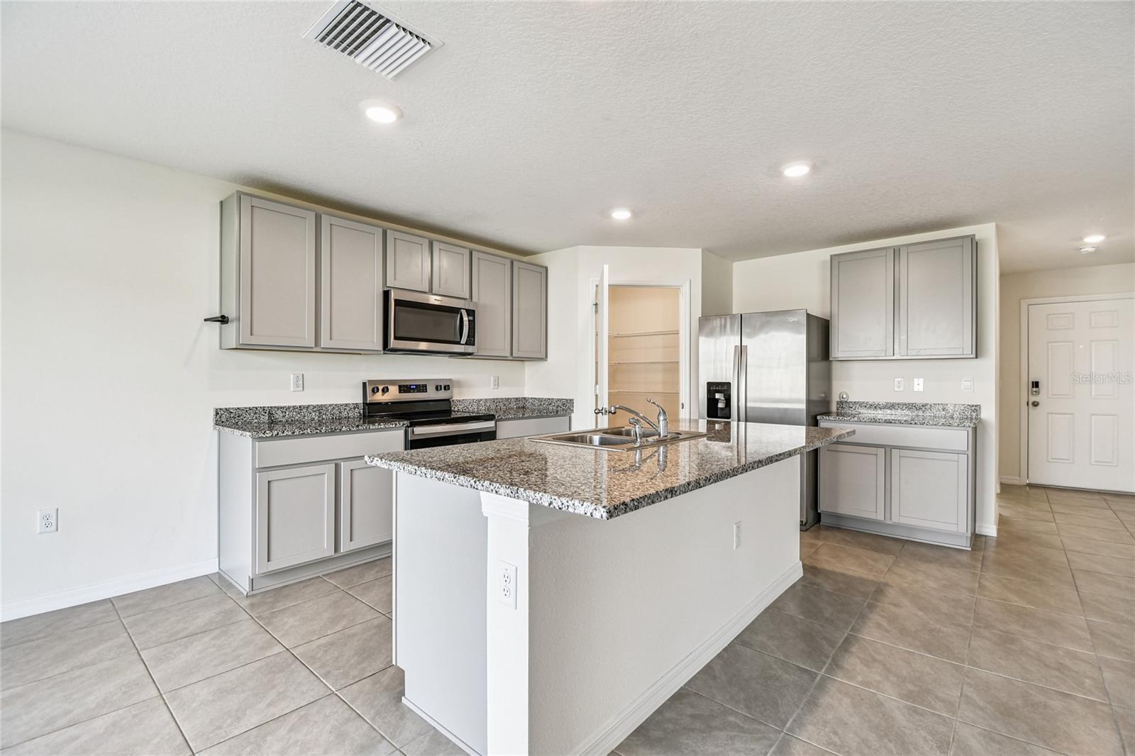 9208 MISSION BAY PL — photo 5