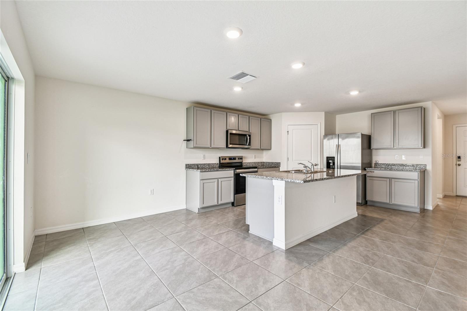 9208 MISSION BAY PL — photo 12