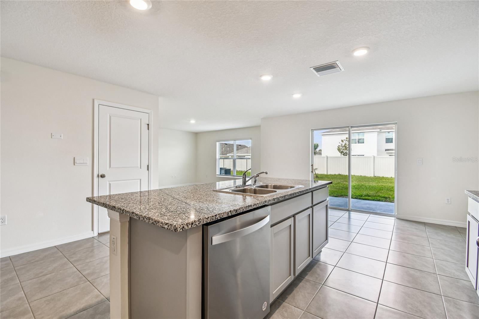 9208 MISSION BAY PL — photo 8