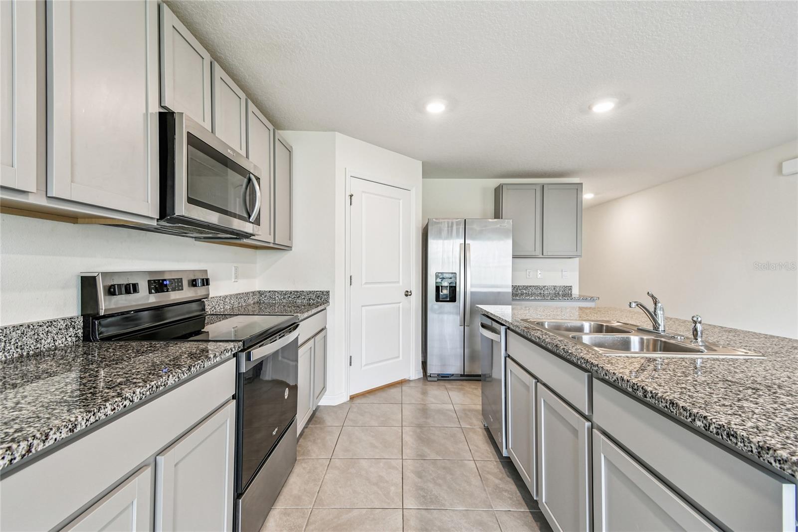 9208 MISSION BAY PL — photo 7