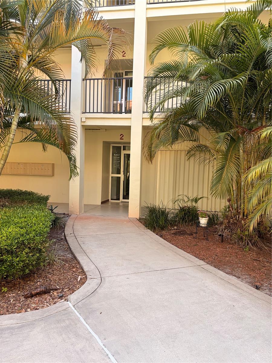 2700 BAYSHORE BLVD #2105 — photo 3