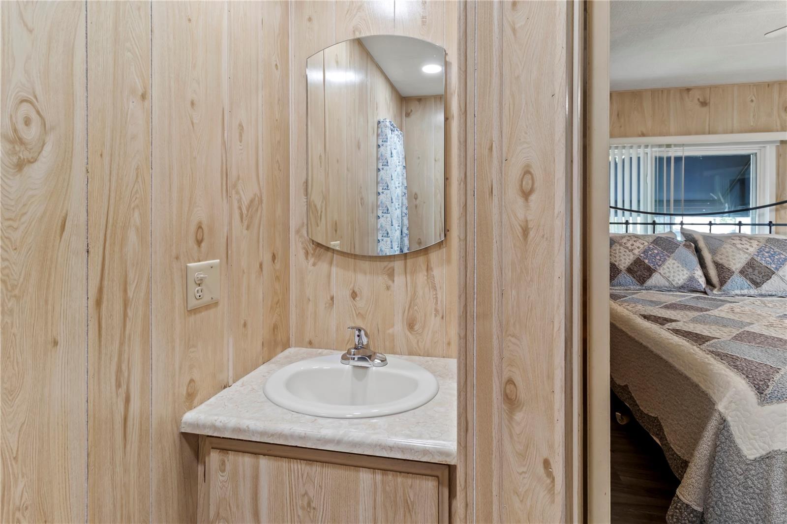 214 LEISURE WAY — photo 26