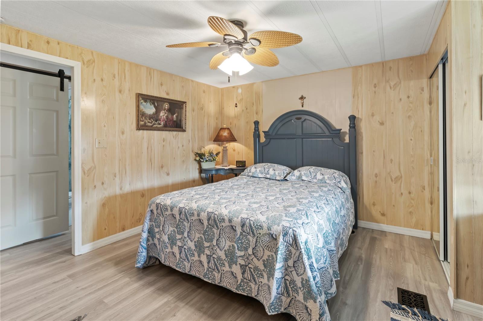 214 LEISURE WAY — photo 19