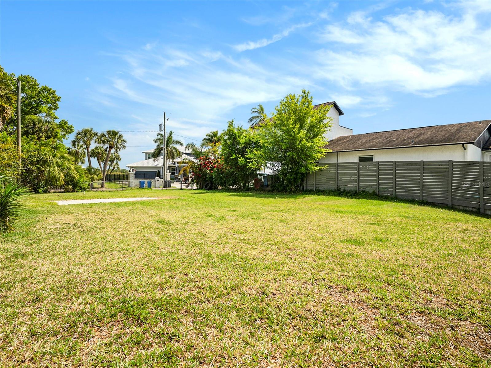 7406 BAY DR — photo 11