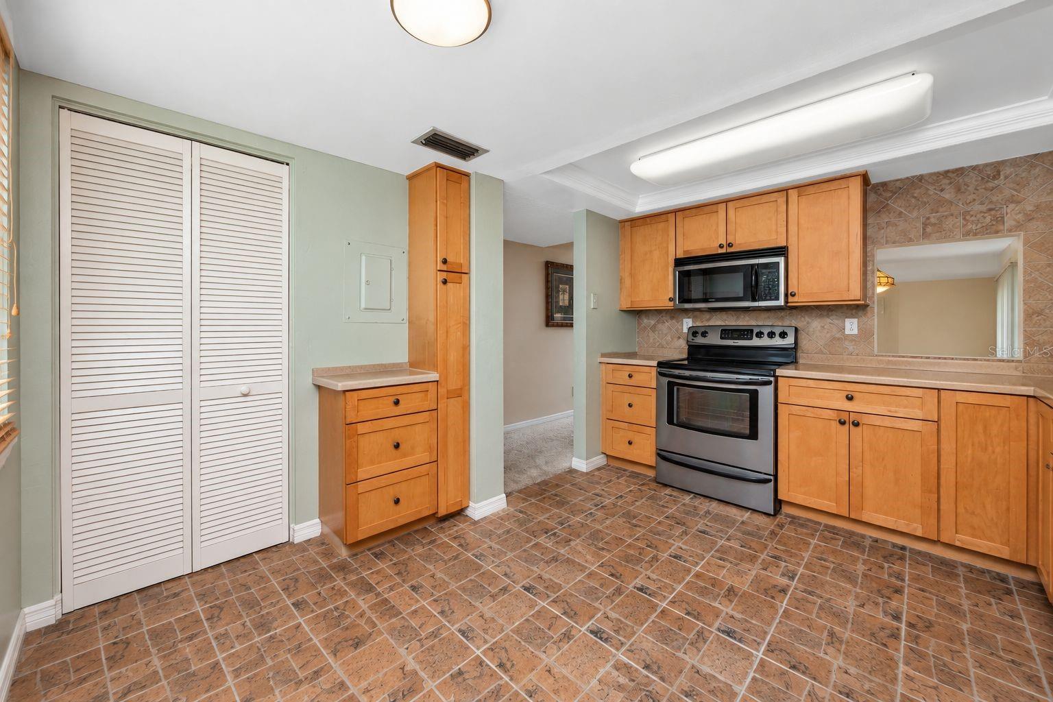 2737 ENTERPRISE RD E #112 — photo 14