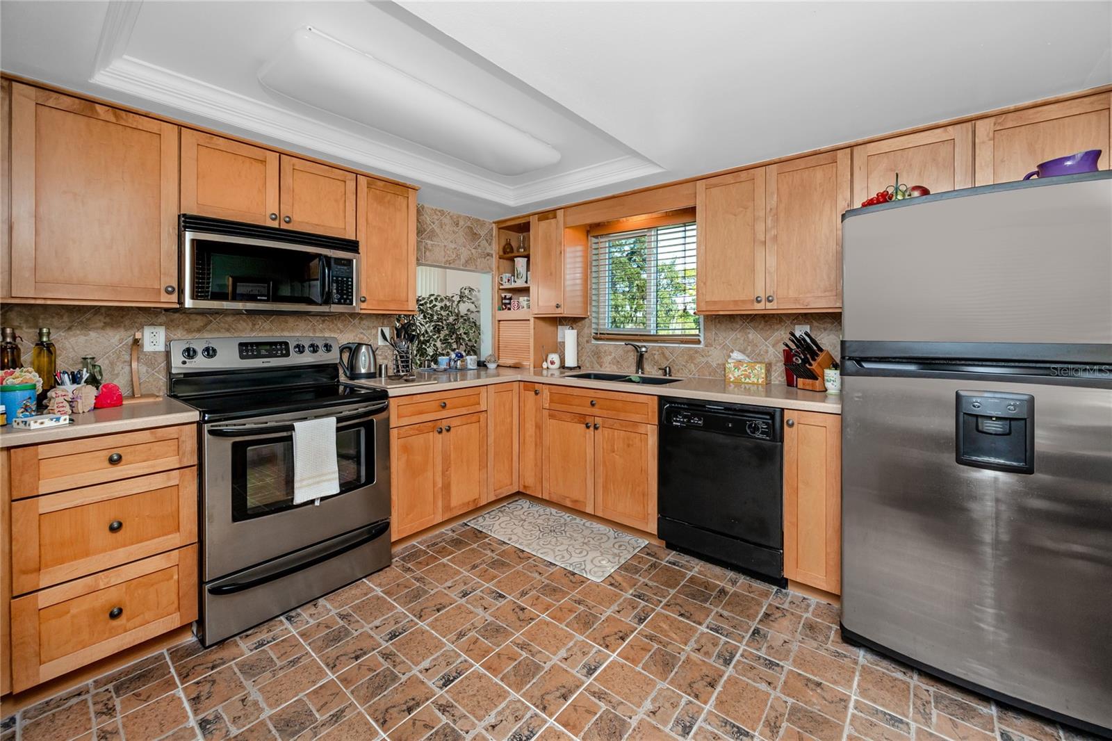 2737 ENTERPRISE RD E #112 — photo 24