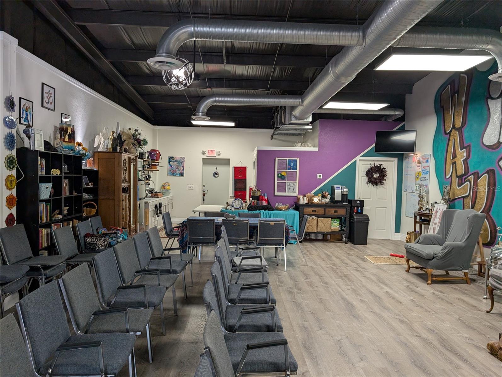 7015 N MANHATTAN AVE — photo 5