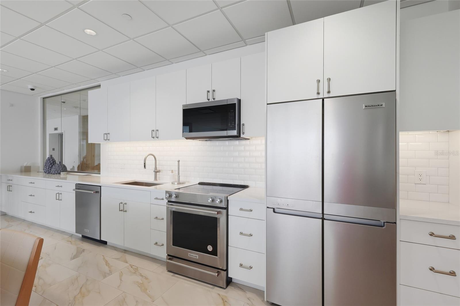 1750 BENJAMIN FRANKLIN DR #9B — photo 32