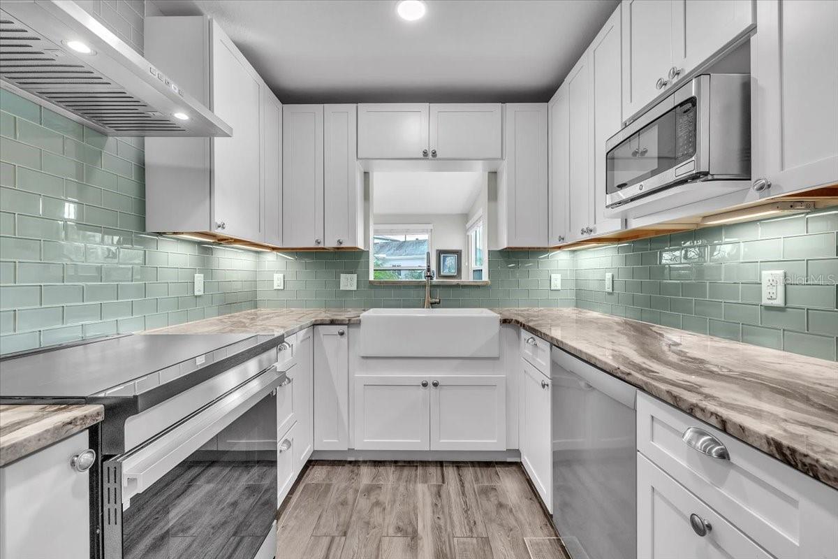 904 INLET CIR — photo 16