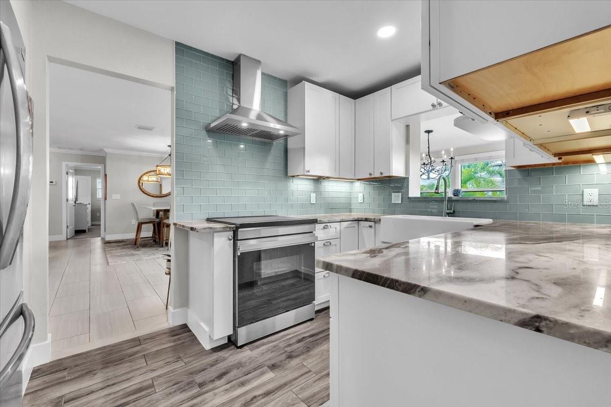 904 INLET CIR — photo 18