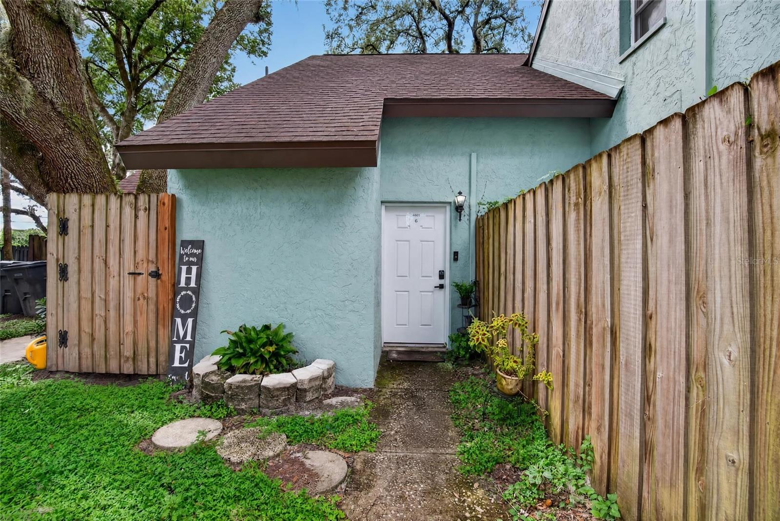 5601 ASHLEY OAKS DR #6 — photo 2