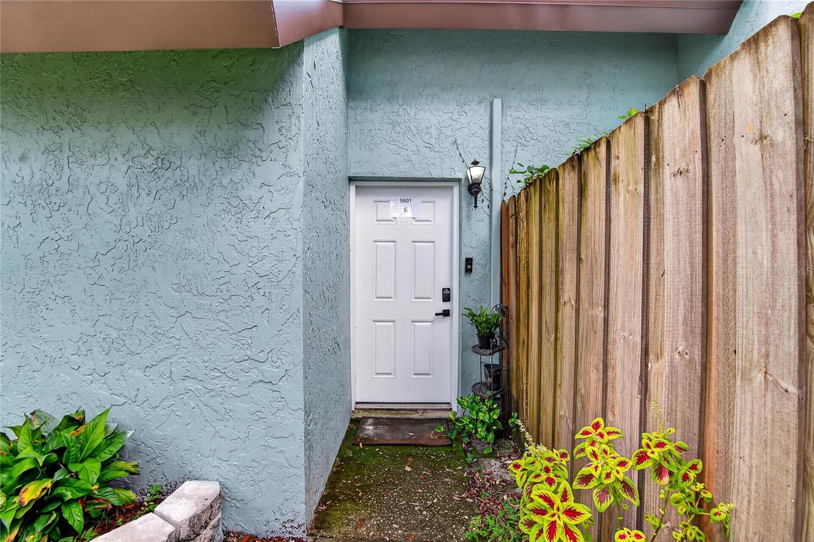 5601 ASHLEY OAKS DR #6 — photo 3