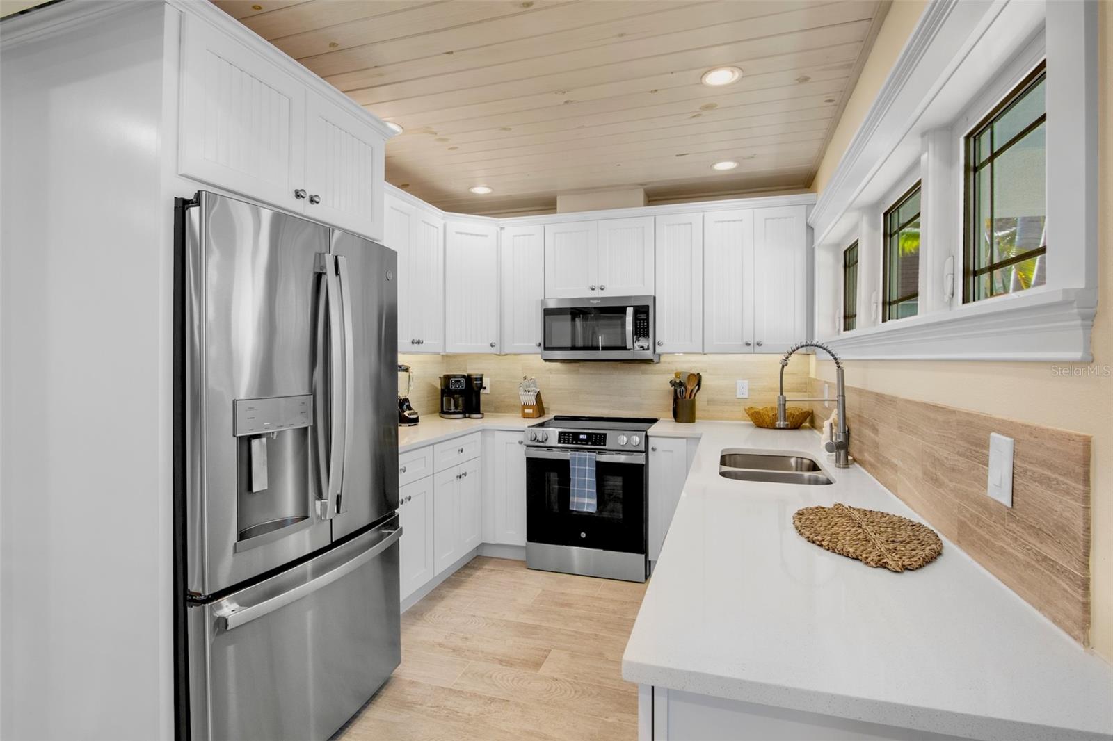 709 FERN ST — photo 13