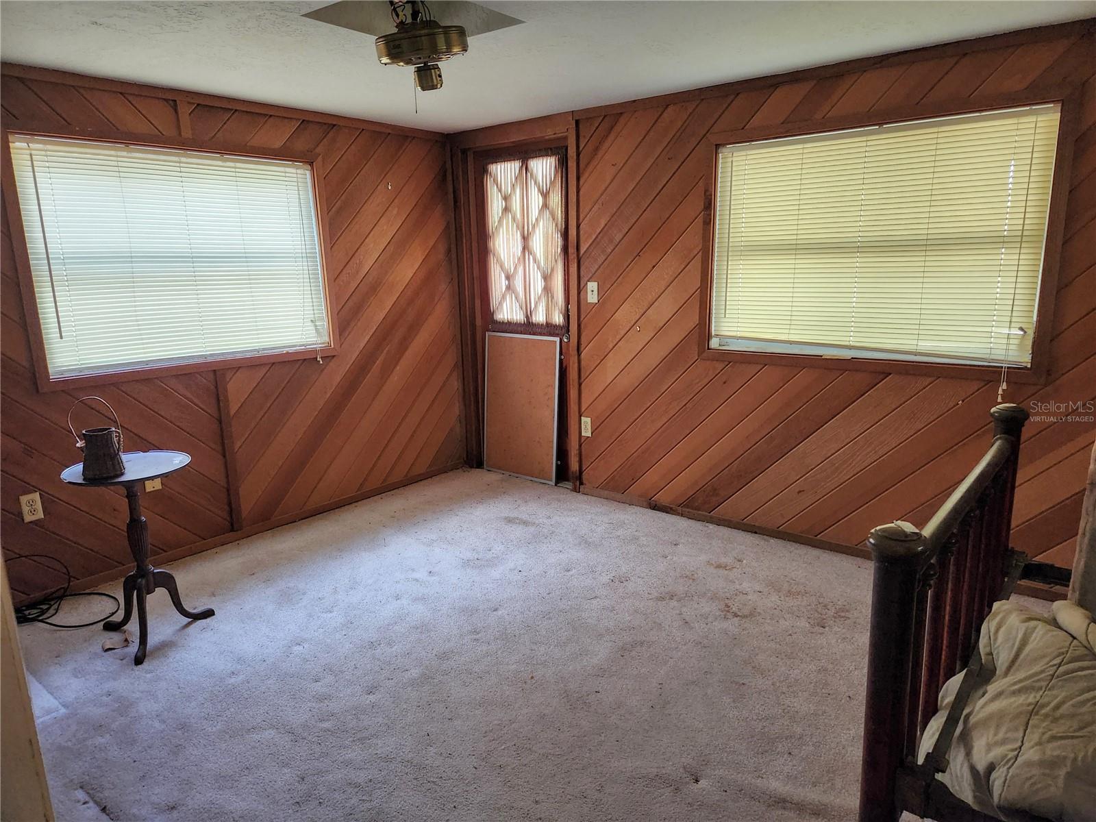 286 SHAMROCK DR — photo 37