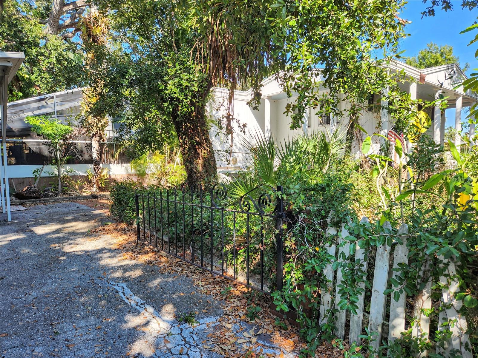 286 SHAMROCK DR — photo 47