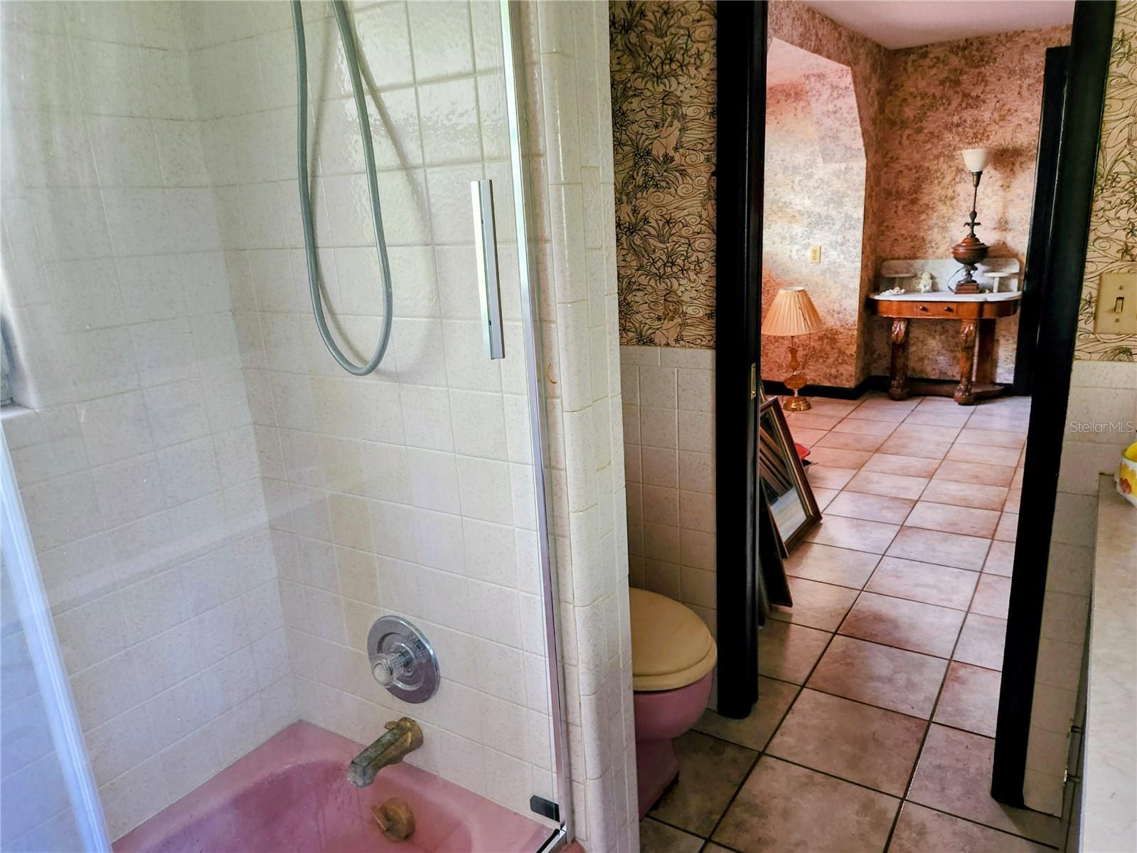 286 SHAMROCK DR — photo 28