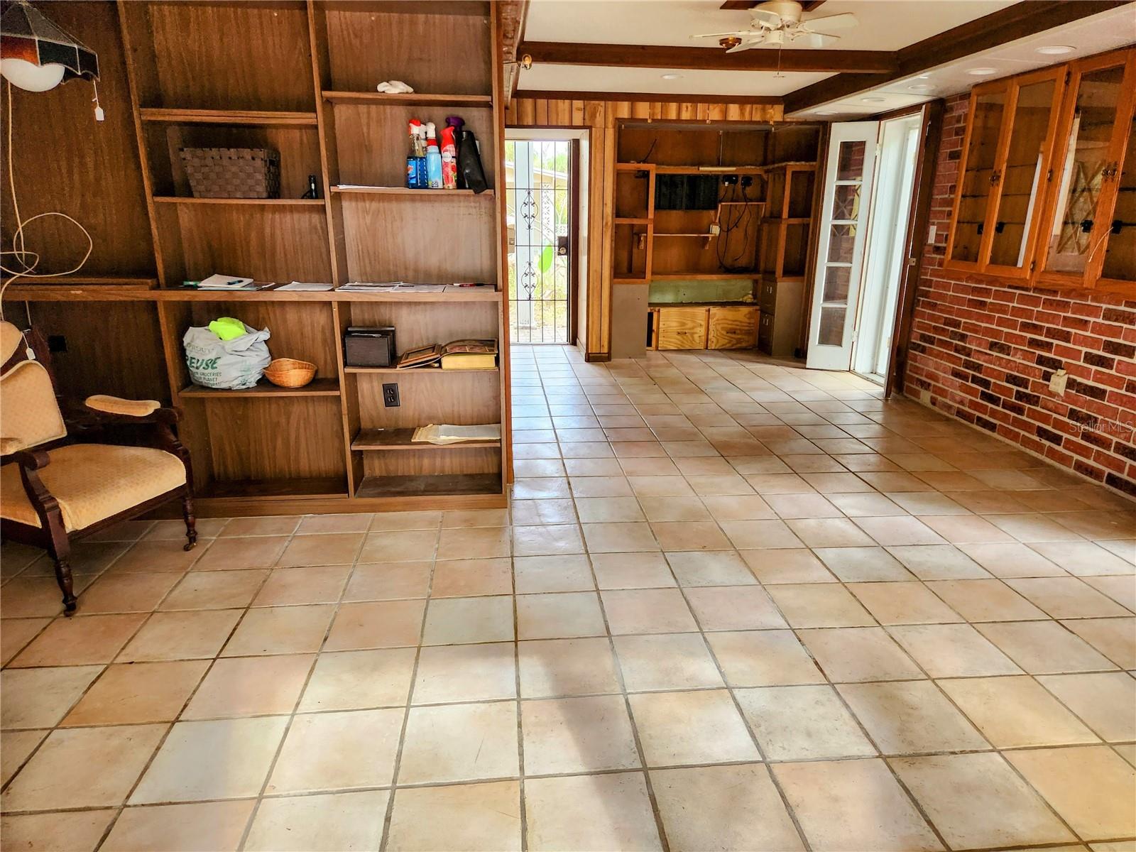 286 SHAMROCK DR — photo 14