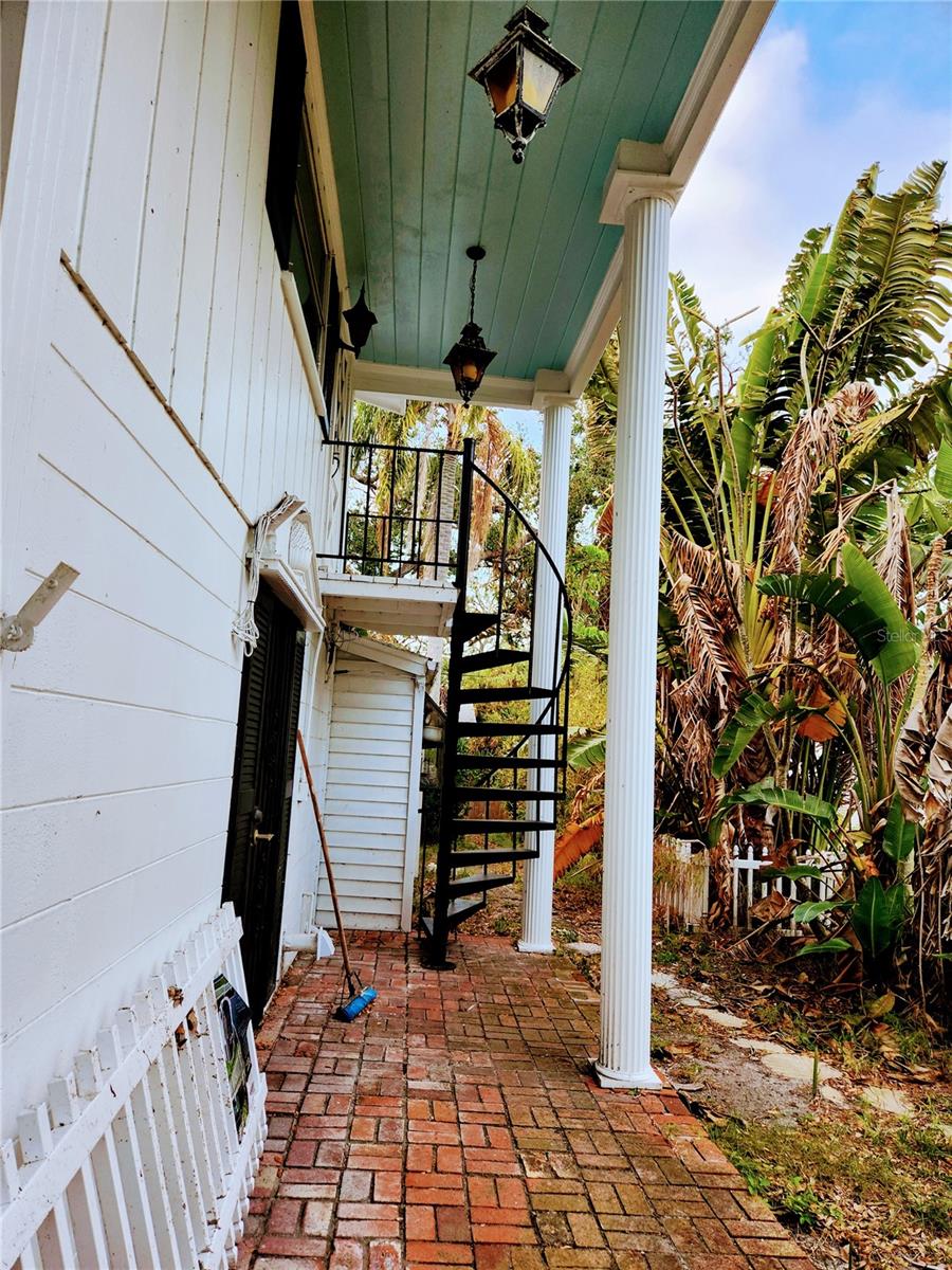 286 SHAMROCK DR — photo 45