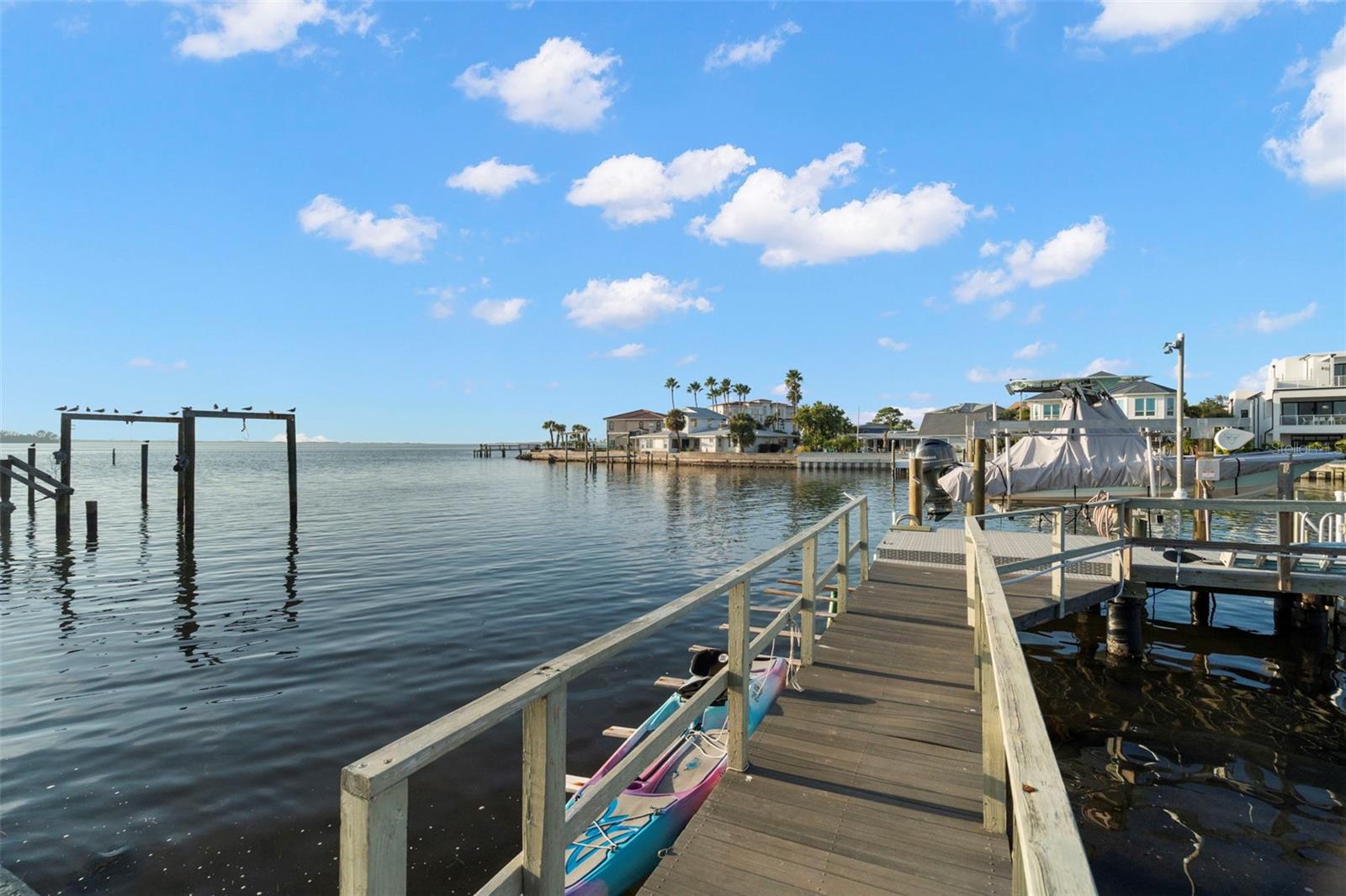 2288 EDYTHE DR — photo 40