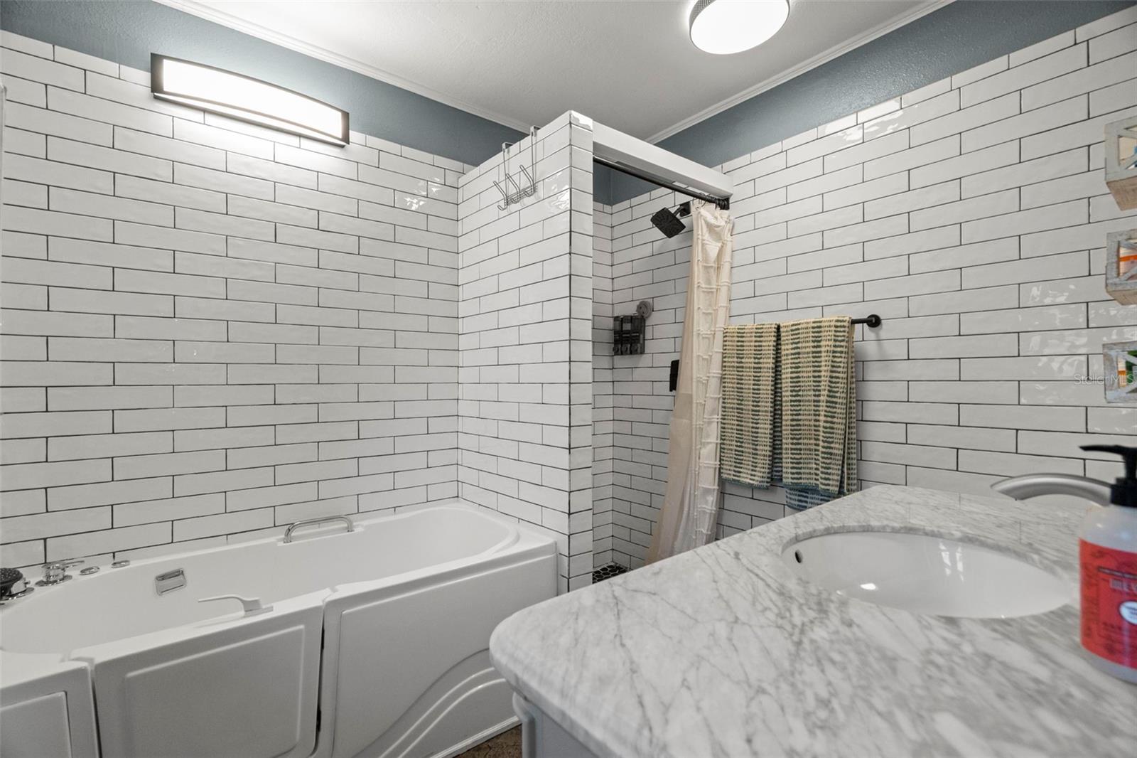 2288 EDYTHE DR — photo 18