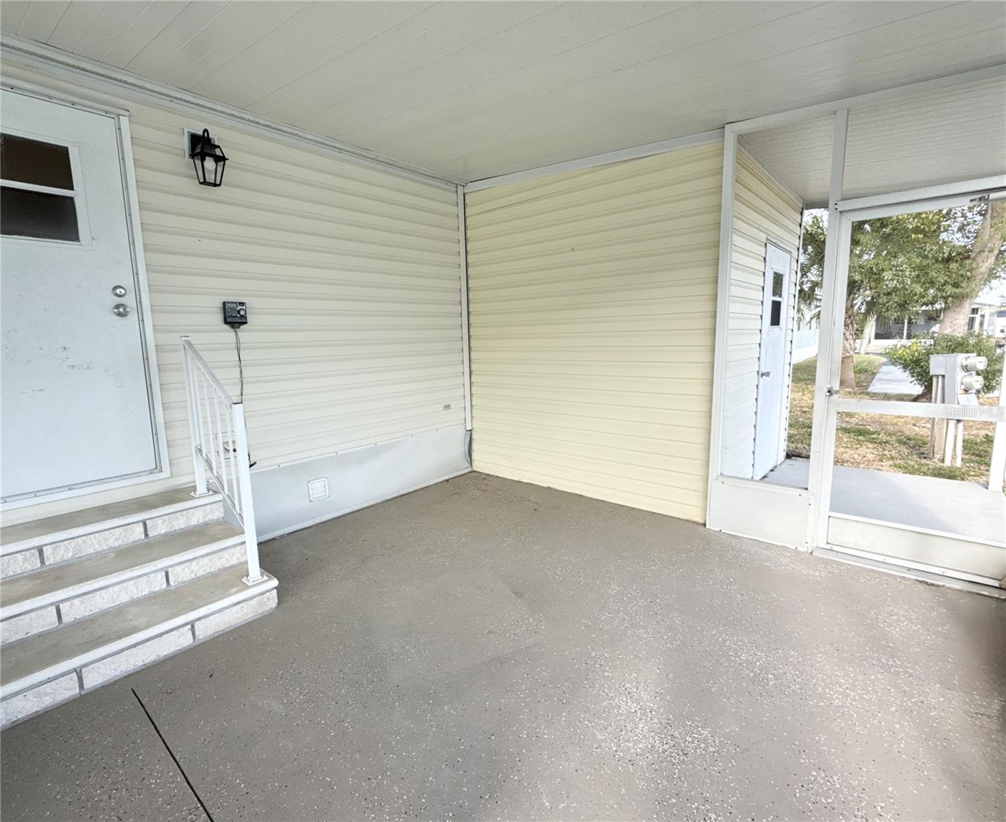 7107 MOUNT ESSEX DR NE #520 — photo 21
