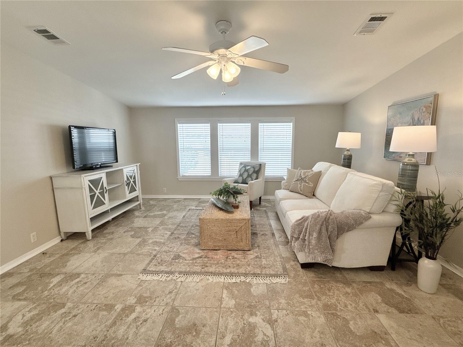 7107 MOUNT ESSEX DR NE #520 — photo 5