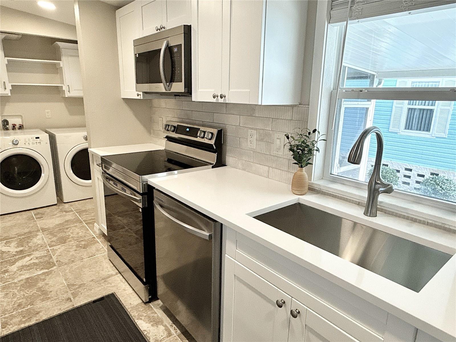 7107 MOUNT ESSEX DR NE #520 — photo 10