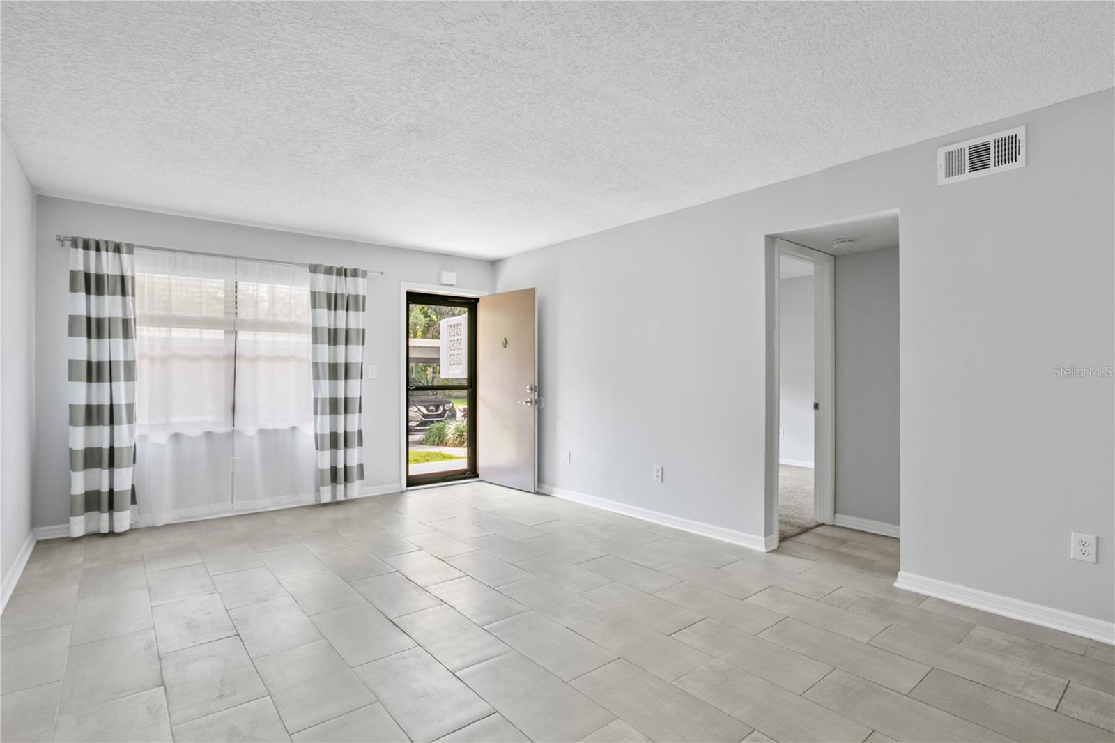 4920 LOCUST ST NE #115 — photo 3