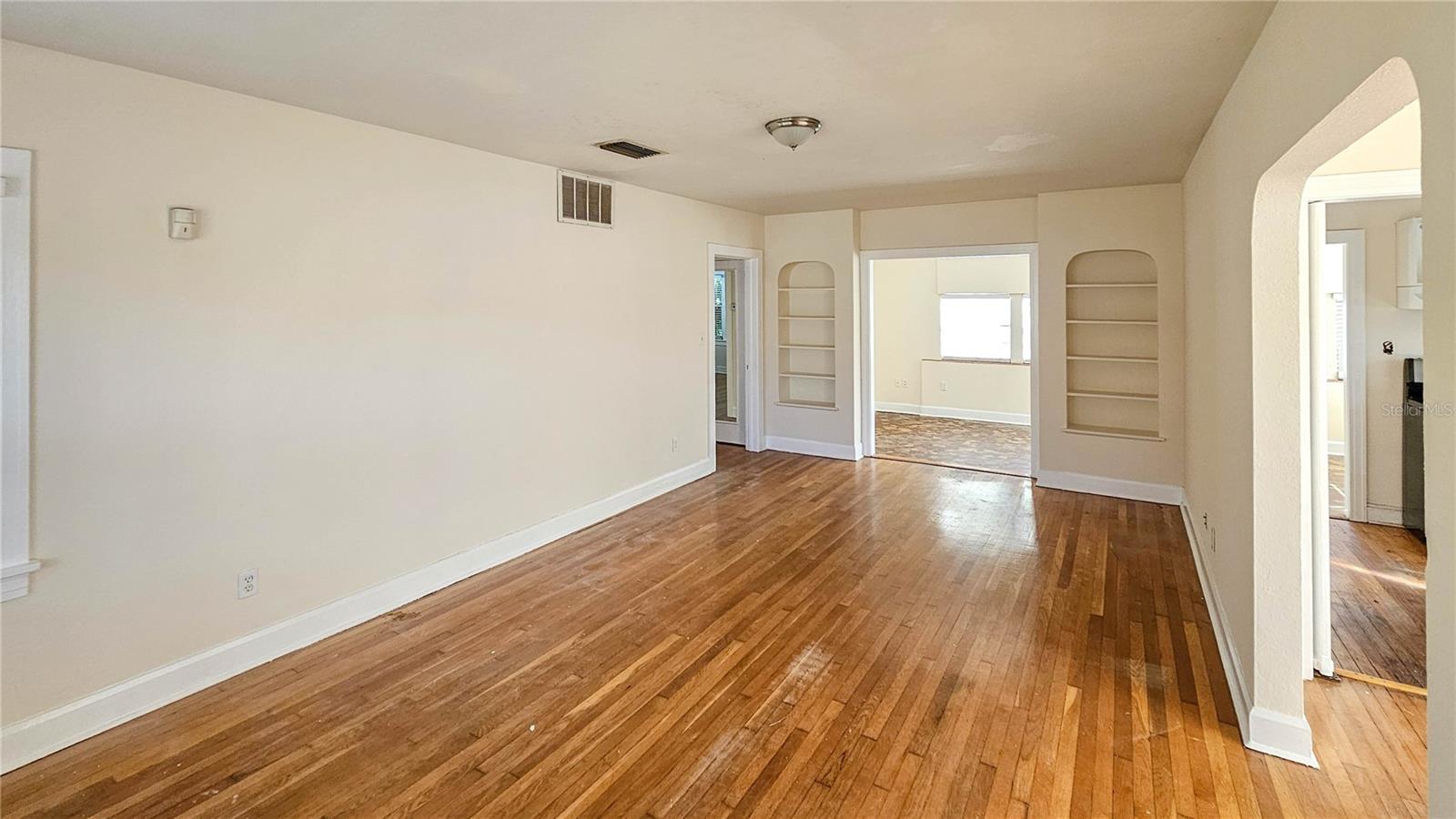 860 16TH AVE S — photo 3