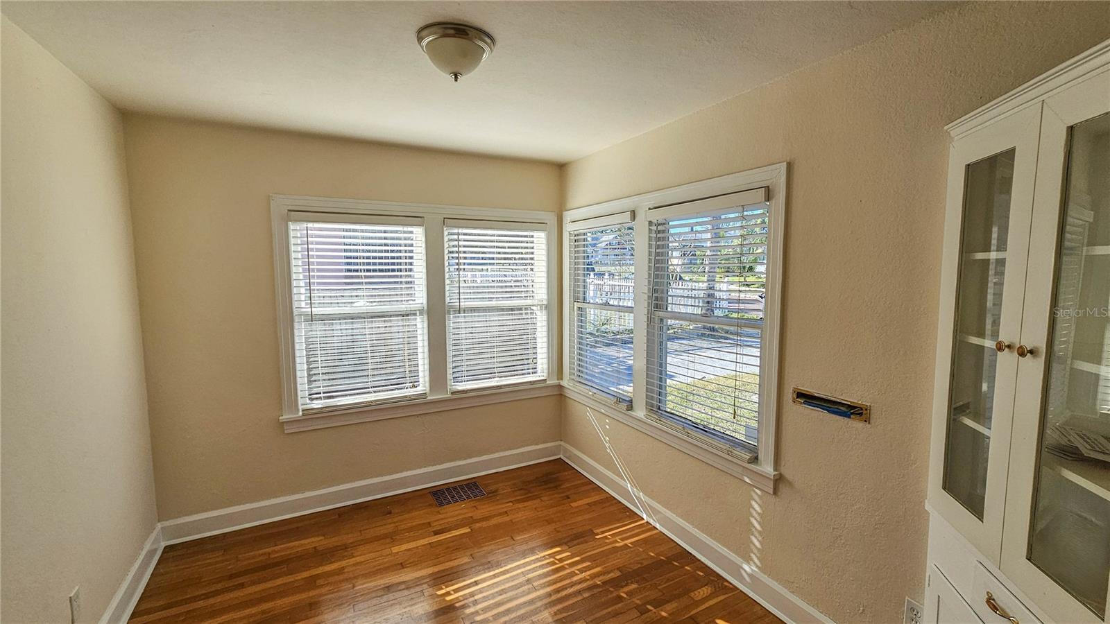 860 16TH AVE S — photo 6