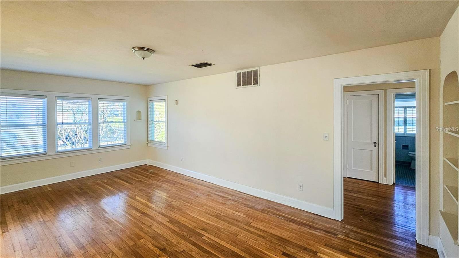 860 16TH AVE S — photo 14