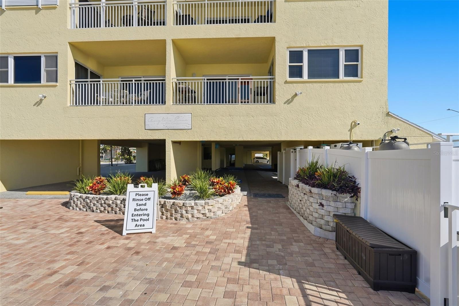 17450 GULF BLVD #104 — photo 37