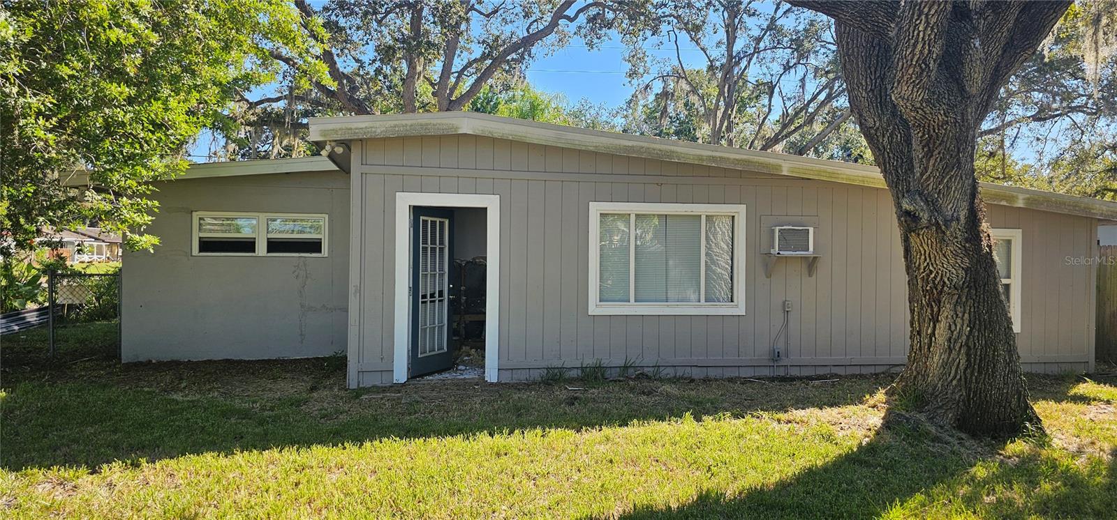 5019 AVERY RD — photo 3
