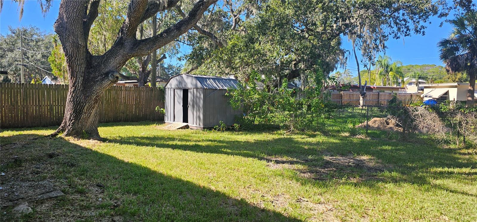 5019 AVERY RD — photo 4