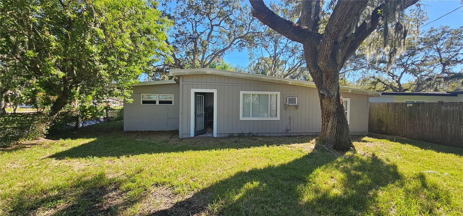 5019 AVERY RD — photo 2