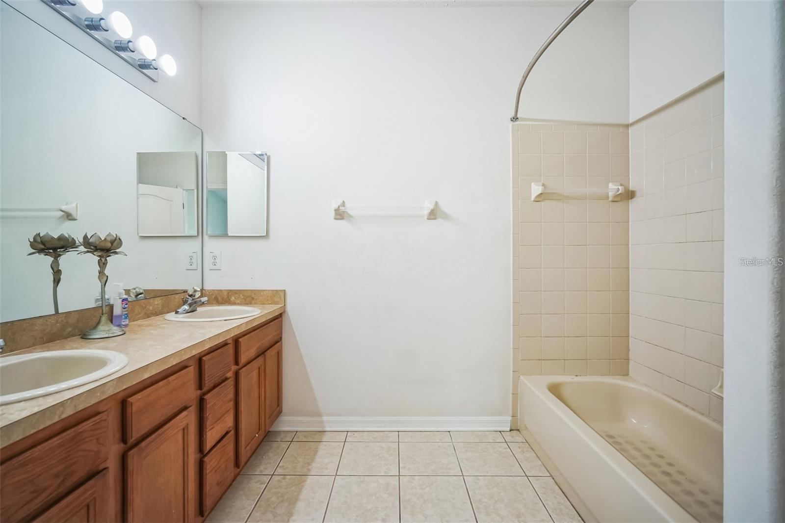 30352 ELDERWOOD DR — photo 11