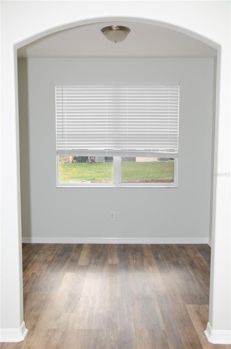30352 ELDERWOOD DR — photo 7