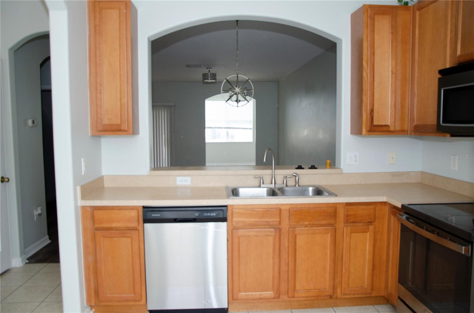 30352 ELDERWOOD DR — photo 4