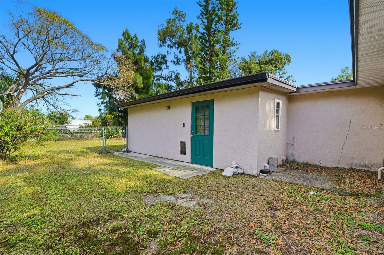 1619 SUPONIC AVE — photo 37