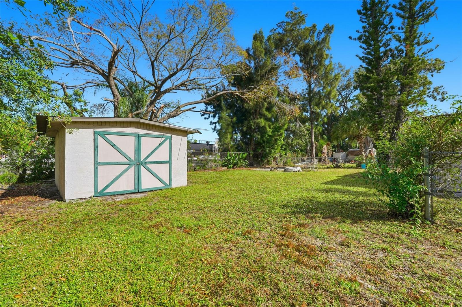 1619 SUPONIC AVE — photo 33